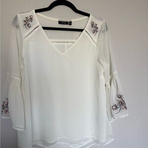 Apt. 9 Women's White Embroidered Top